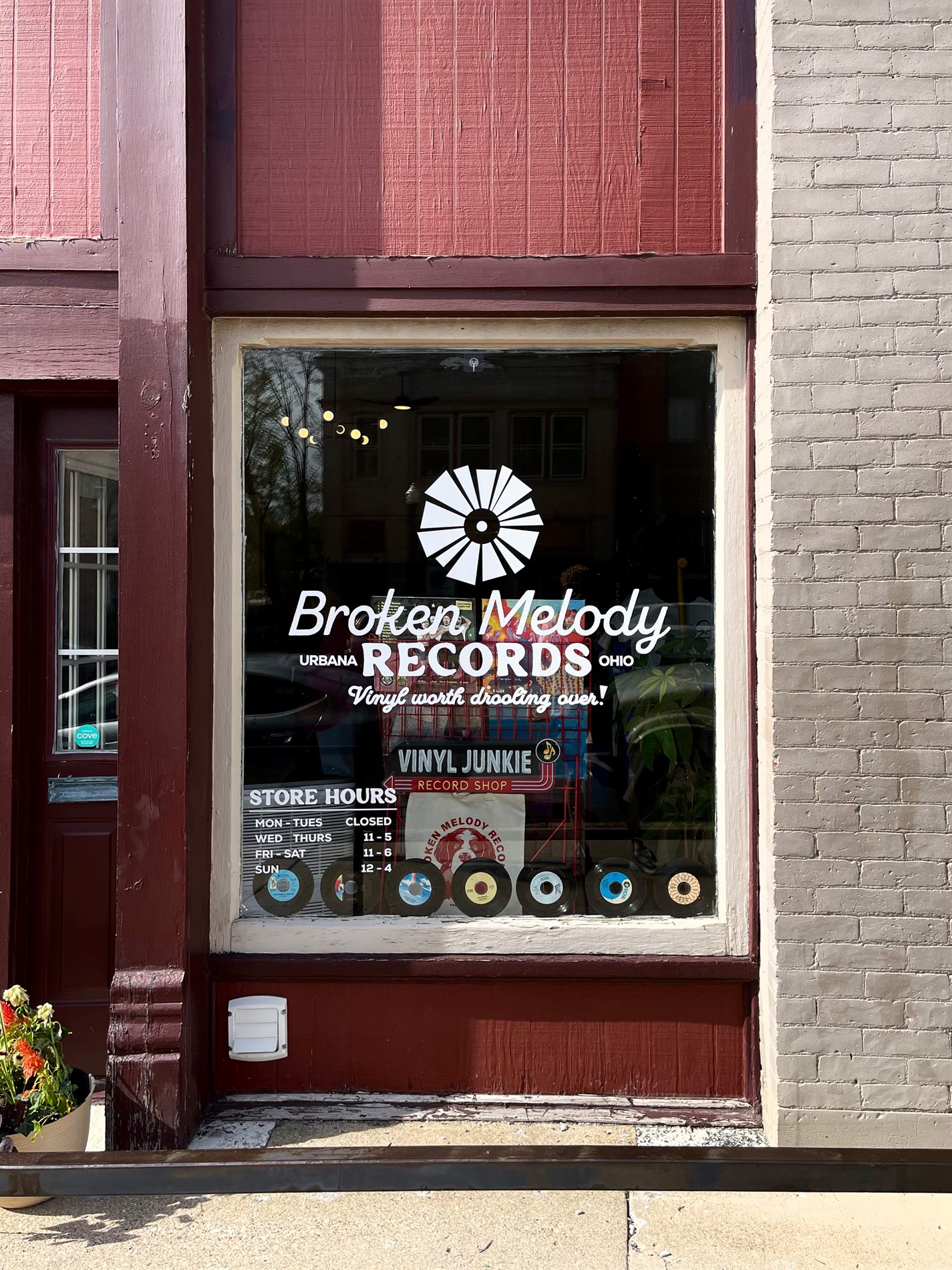 Broken Melody Records brand identity